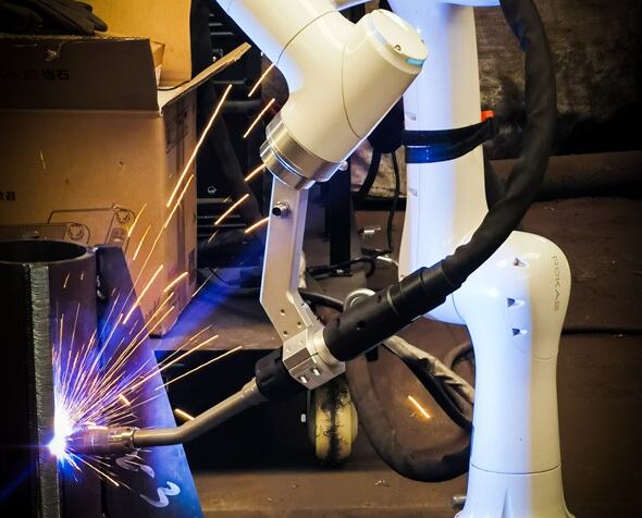 协作机器人成焊接转型刚需 galaxy银河以柔性技术重构智能制造新范式